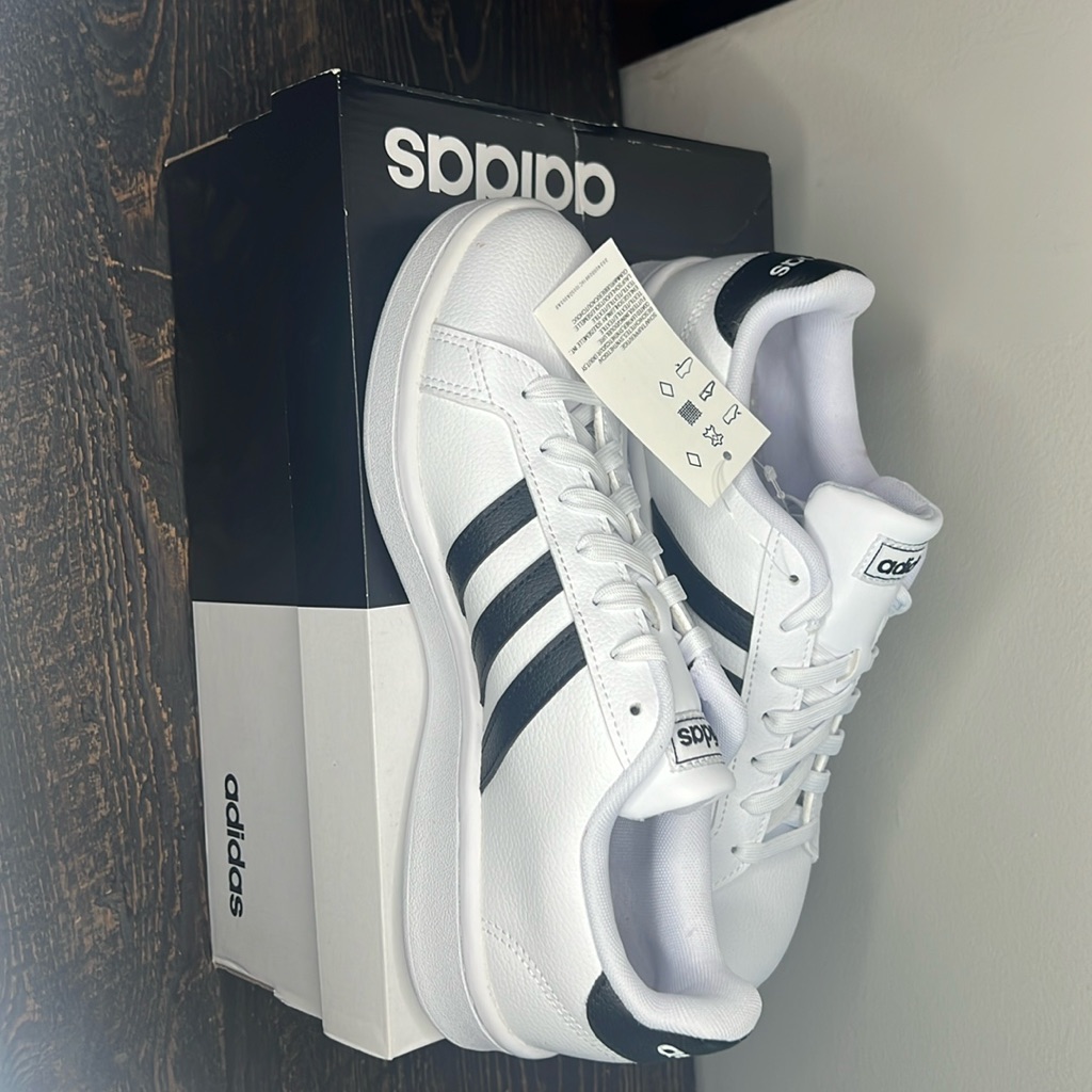 Adidas Grand Court Shoes Brand New Never Worn